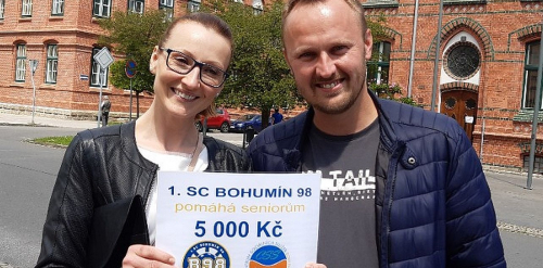 Klubové roušky pomáhaly hned dvakrát